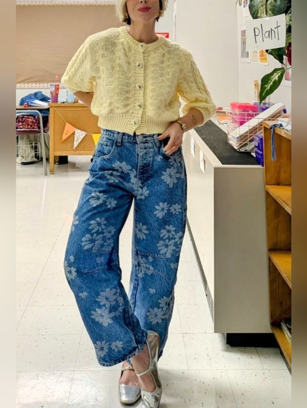 We The Free Blue Floral Good Luck Barrel Jeans - Picture 5 of 8